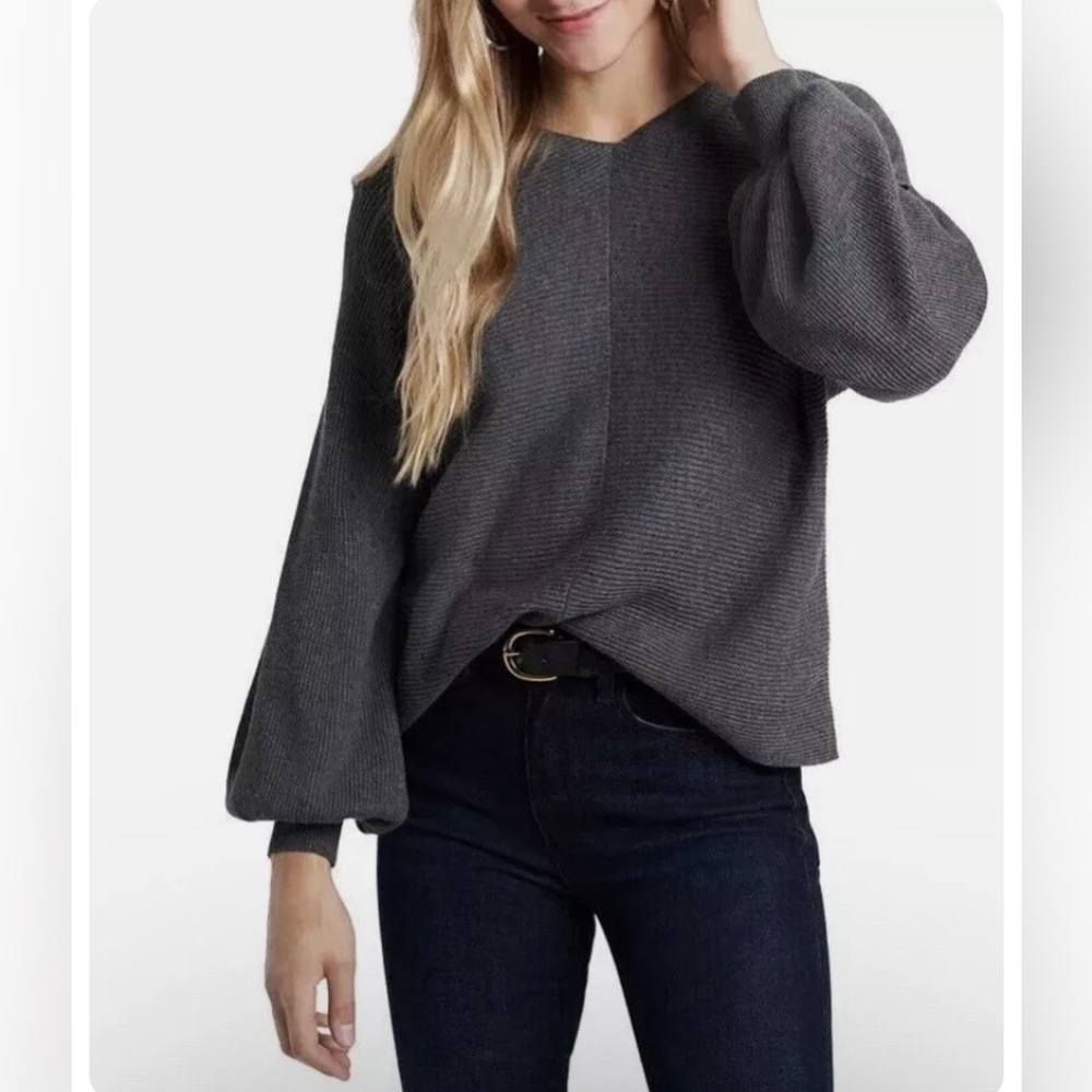 1. STATE NWT Pullover V Neck Balloon Sleeve Sweater